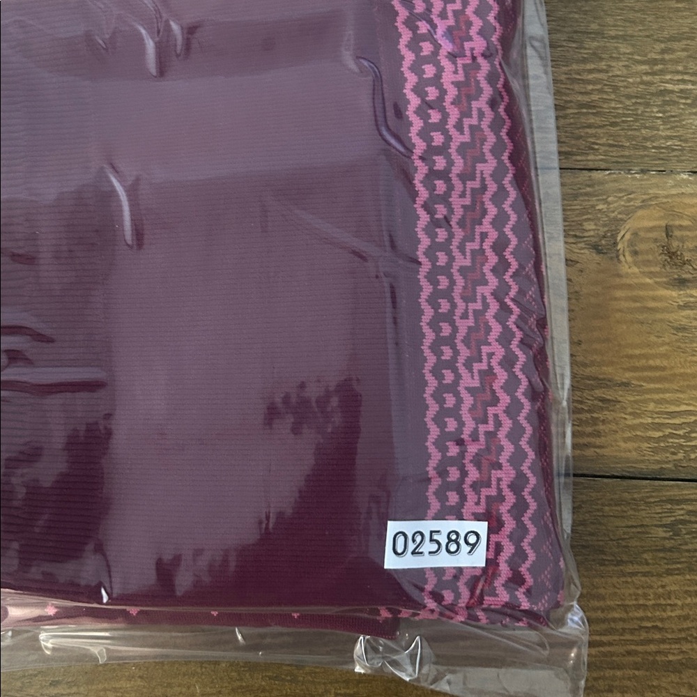 Fabletics High-Waisted Seamless Pink and Maroon Fair Isle Leggings - Picture 11 of 11